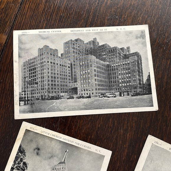 Small lot (3) black/white postcards of New York architecture ,ca 1940's - Picture 2 of 9